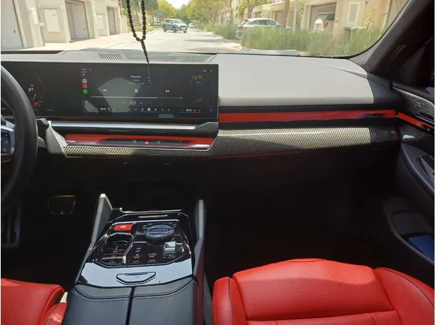 Car image 16
