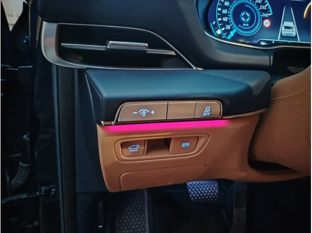 Car image 40