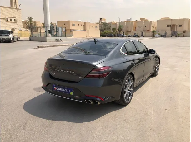 Car image 5