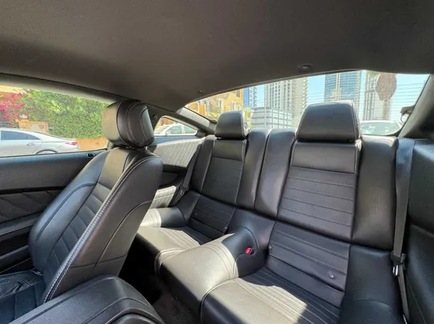 Car image 13