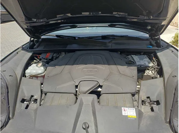 Car image 28