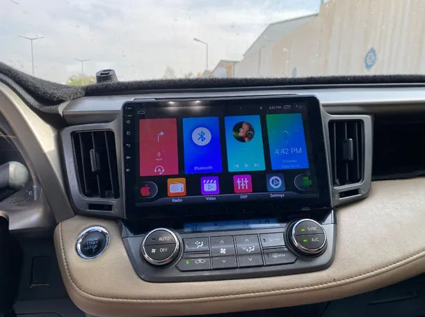 Car image 15