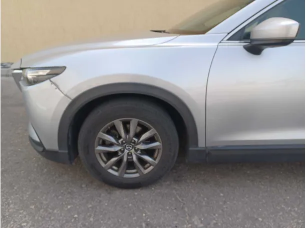 Car image 9