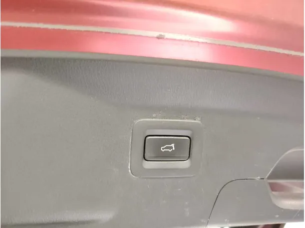 Car image 32