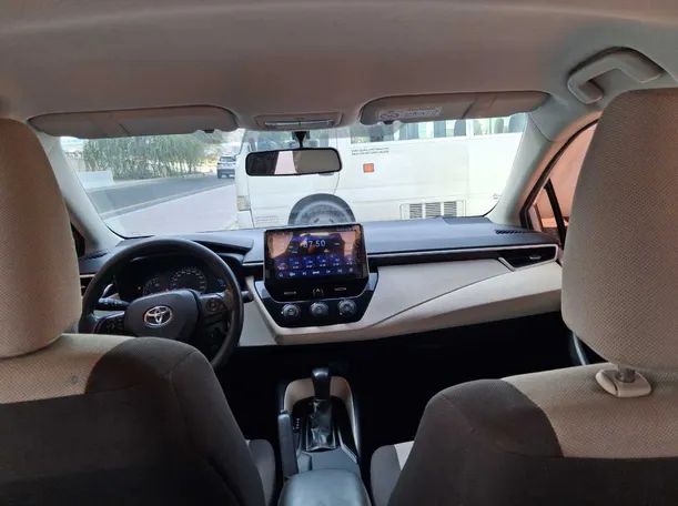 Car image 14