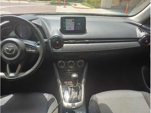 Car image 16