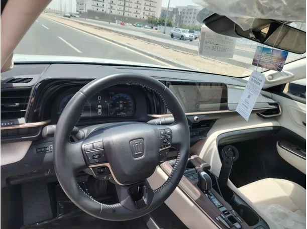 Car image 13
