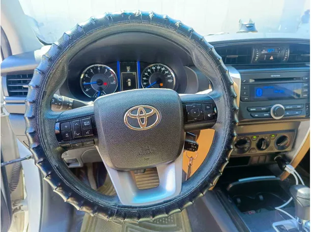 Car image 26