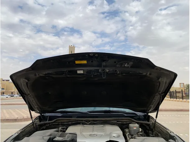 Car image 32