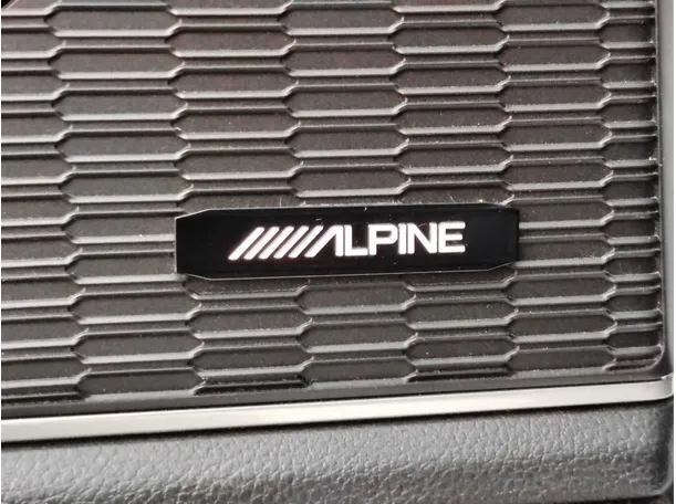 Car image 27