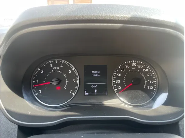 Car image 19
