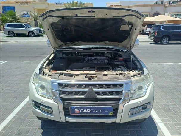 Car image 19