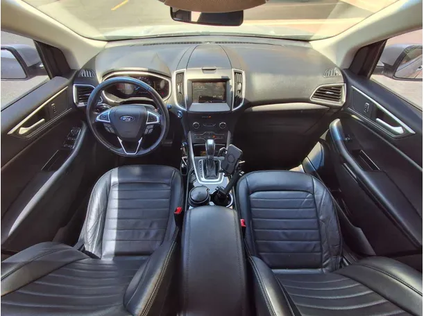 Car image 13