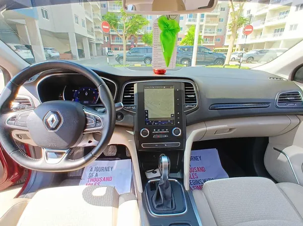 Car image 15