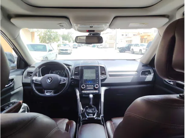 Car image 16