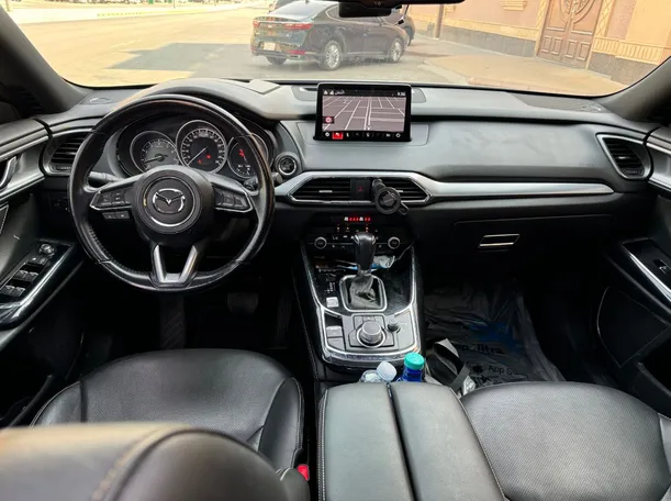 Car image 16