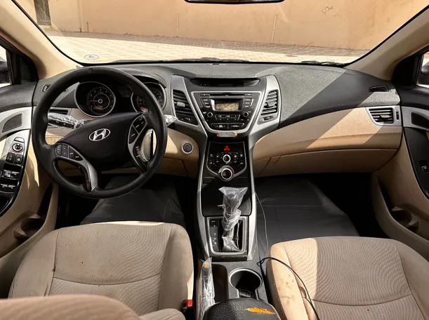 Car image 15