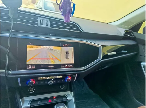 Car image 25