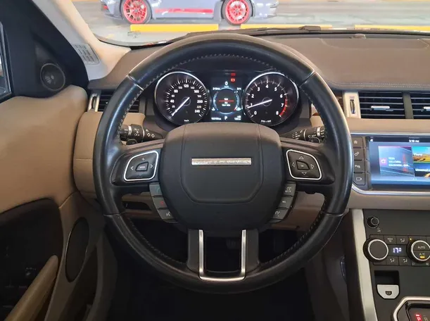 Car image 18