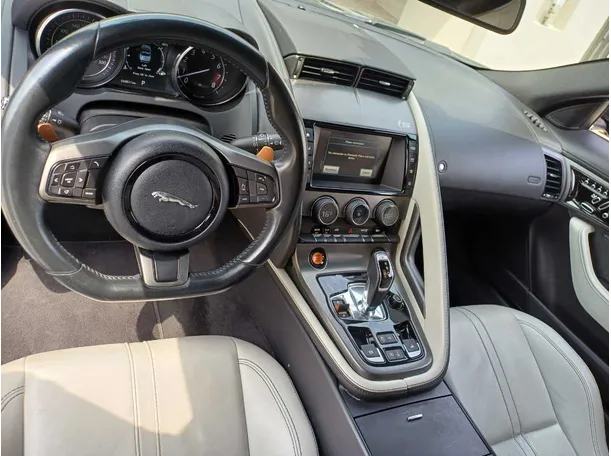 Car image 18