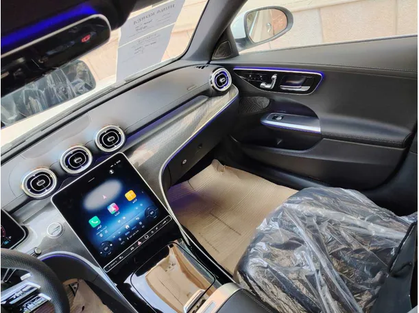 Car image 21
