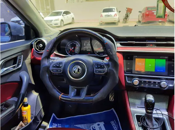 Car image 17