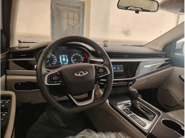 Car image 26