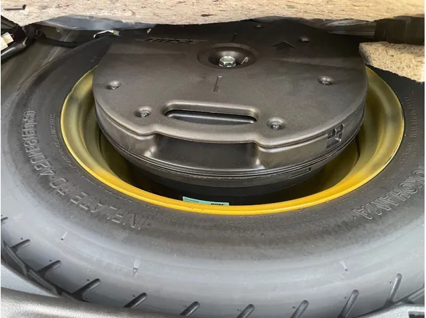 Car image 27