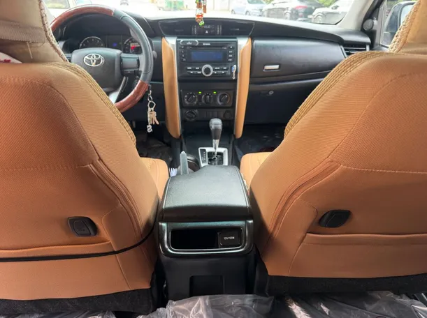 Car image 21