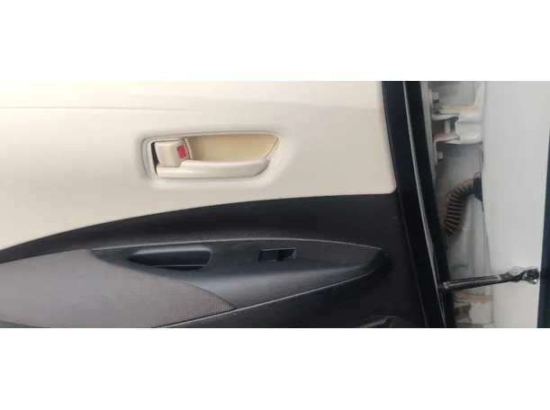 Car image 28