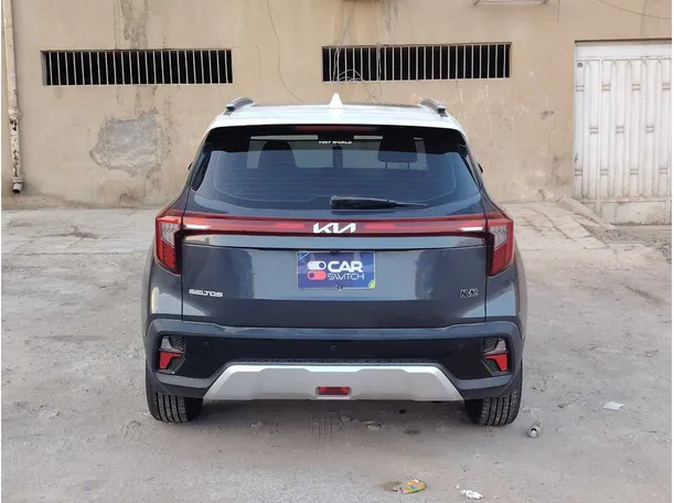 Car image 6