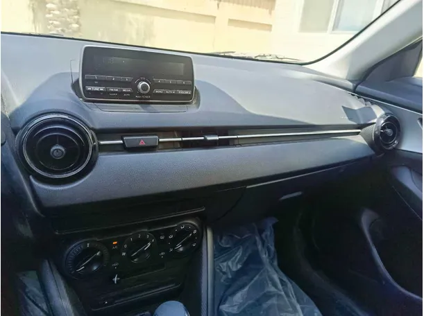 Car image 23