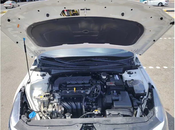Car image 30