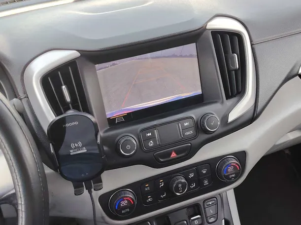 Car image 19