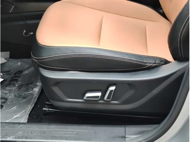 Car image 33