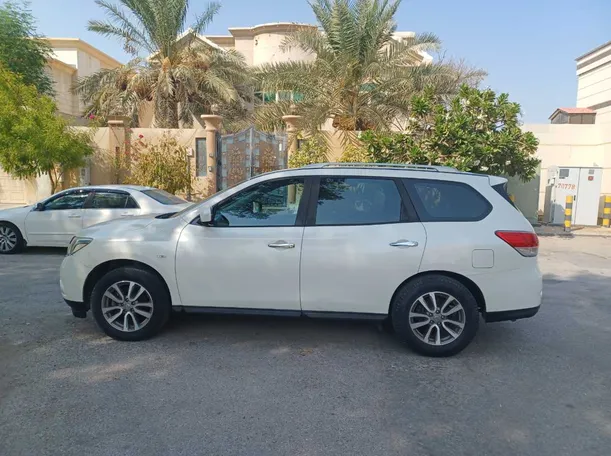 Car image 8