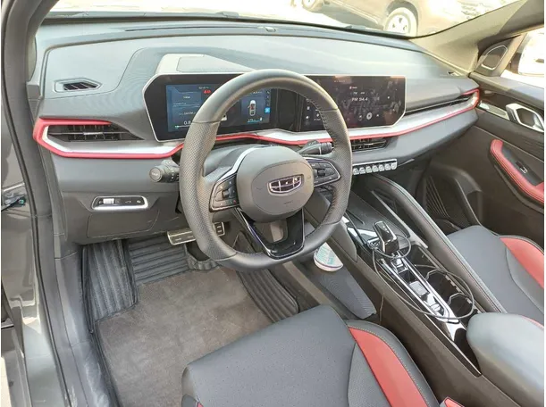 Car image 11