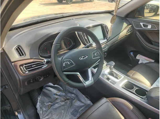 Car image 13