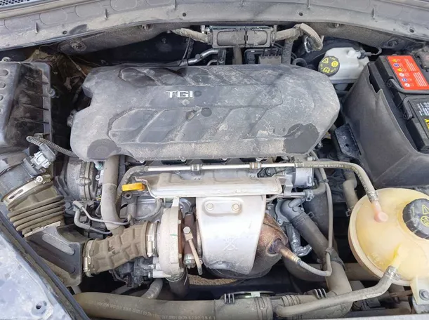 Car image 35