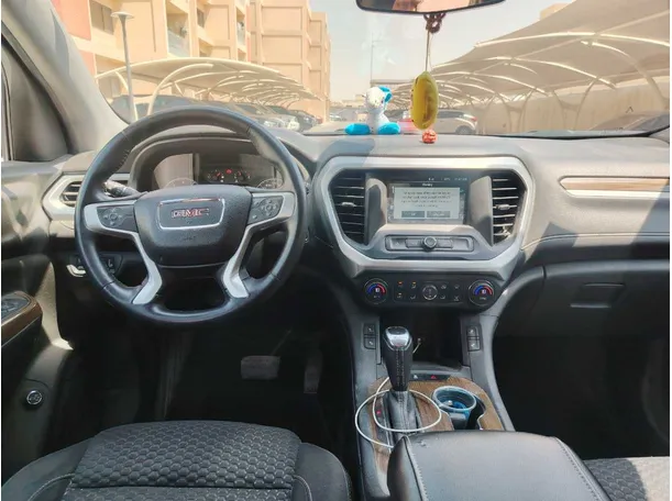 Car image 18