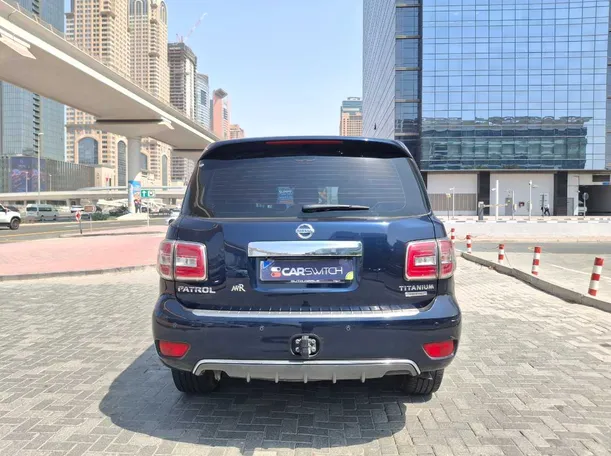 Car image 6