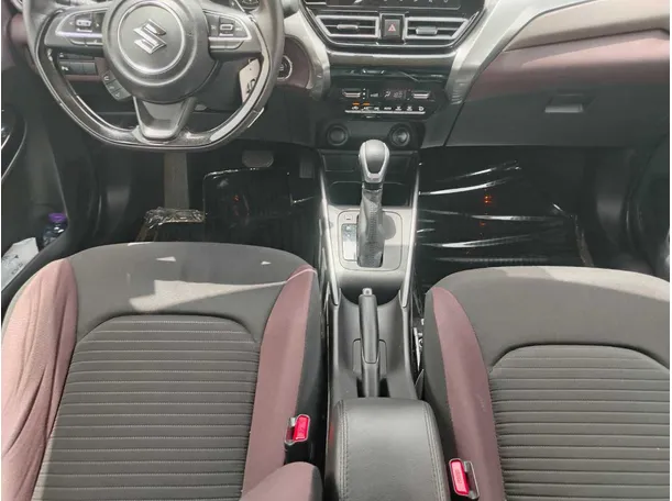 Car image 18