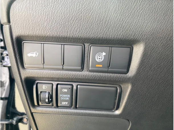 Car image 27