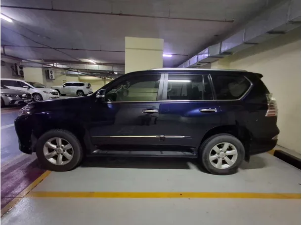 Car image 8
