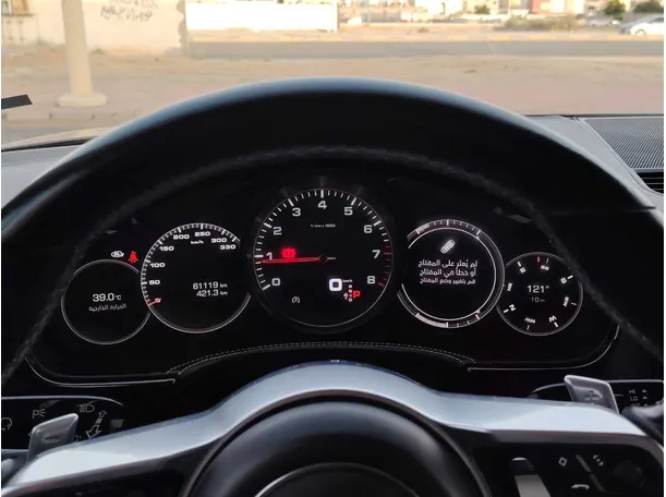 Car image 27