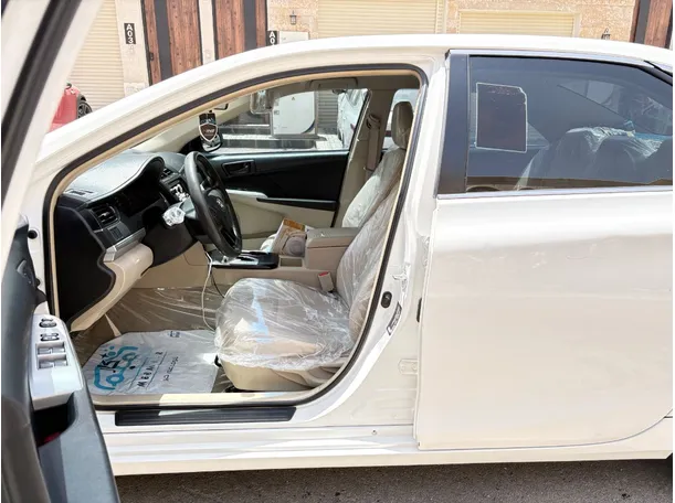 Car image 11