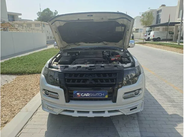 Car image 25