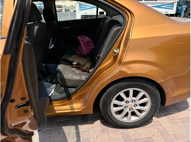 Car image 15