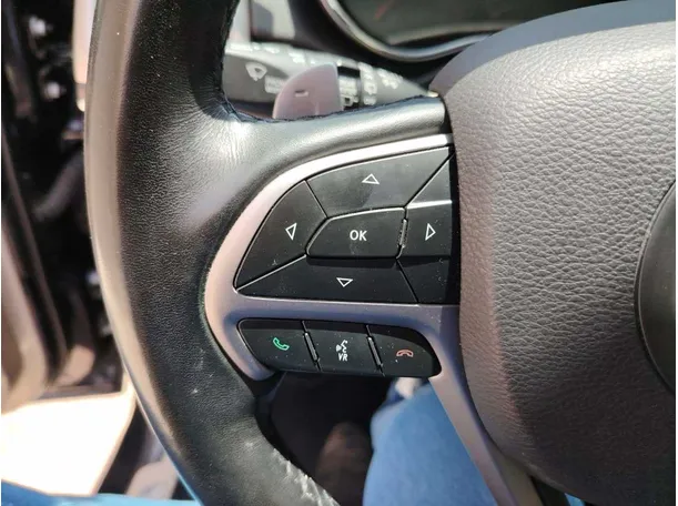 Car image 43