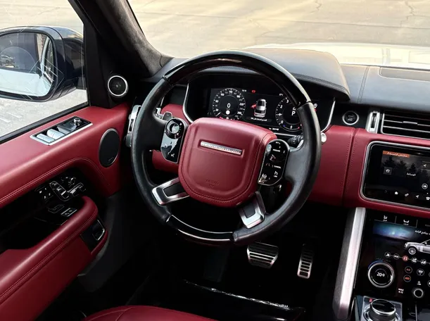 Car image 24